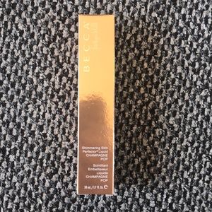 Becca X Jaclyn Hill shimmering skin perfector